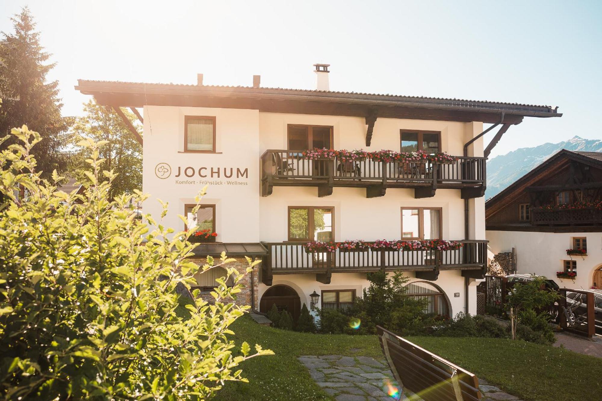 Jochum Hotel Garni Fiss Exteriér fotografie